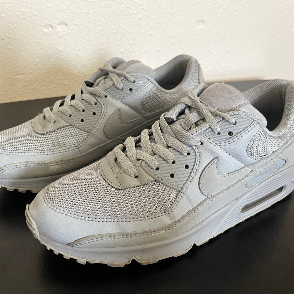 **SOLD** Nike Air Max 90 "Wolf Grey" Size 10.5
